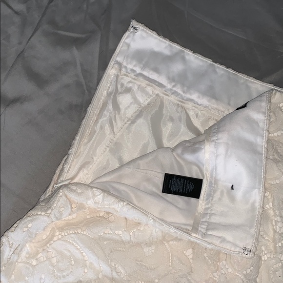 NWOT. High waisted shorts - Picture 4 of 4